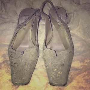 J.Renee Kristy Slingback